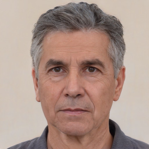 اسفندیار سالاری